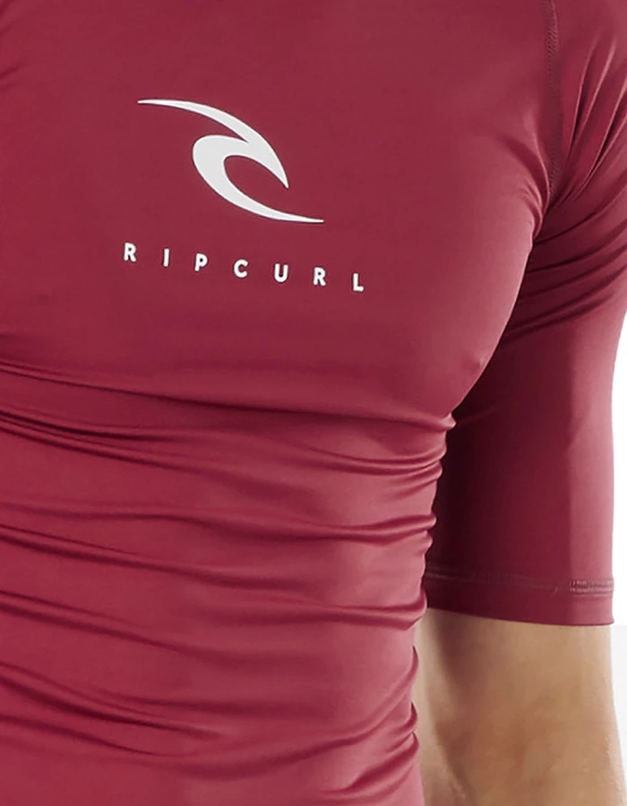 RIP CURL CORPS SHORT SLEEVE UV TEE MAROON 3 RIP CURL CORPS SHORT SLEEVE UV TEE MAROON - Image 3